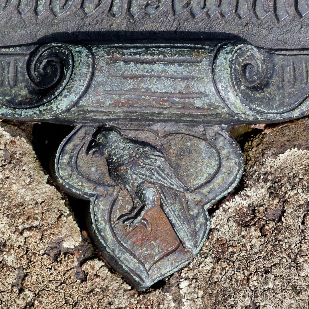 Epitaph des Eucharius Voytt Wappen mit Papageienvogel