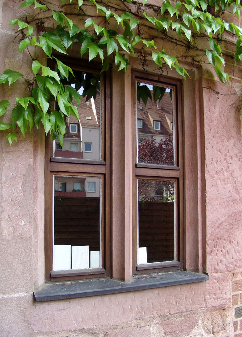 Haus Obere Krämersgasse 12 (Privatbesitz, nicht zu besichtigen) Seitenflügel, 1. OG. man beachte den erhaltenen Fenstermittelpfosten (wie ursprünglich an der Hauptfassade).