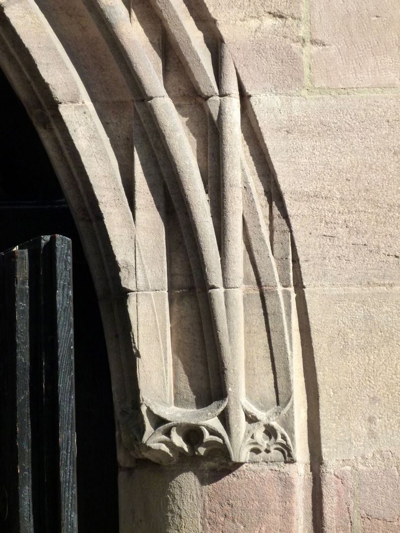 Imperial Mews Main entrance, detail of the mullions with the onset arch