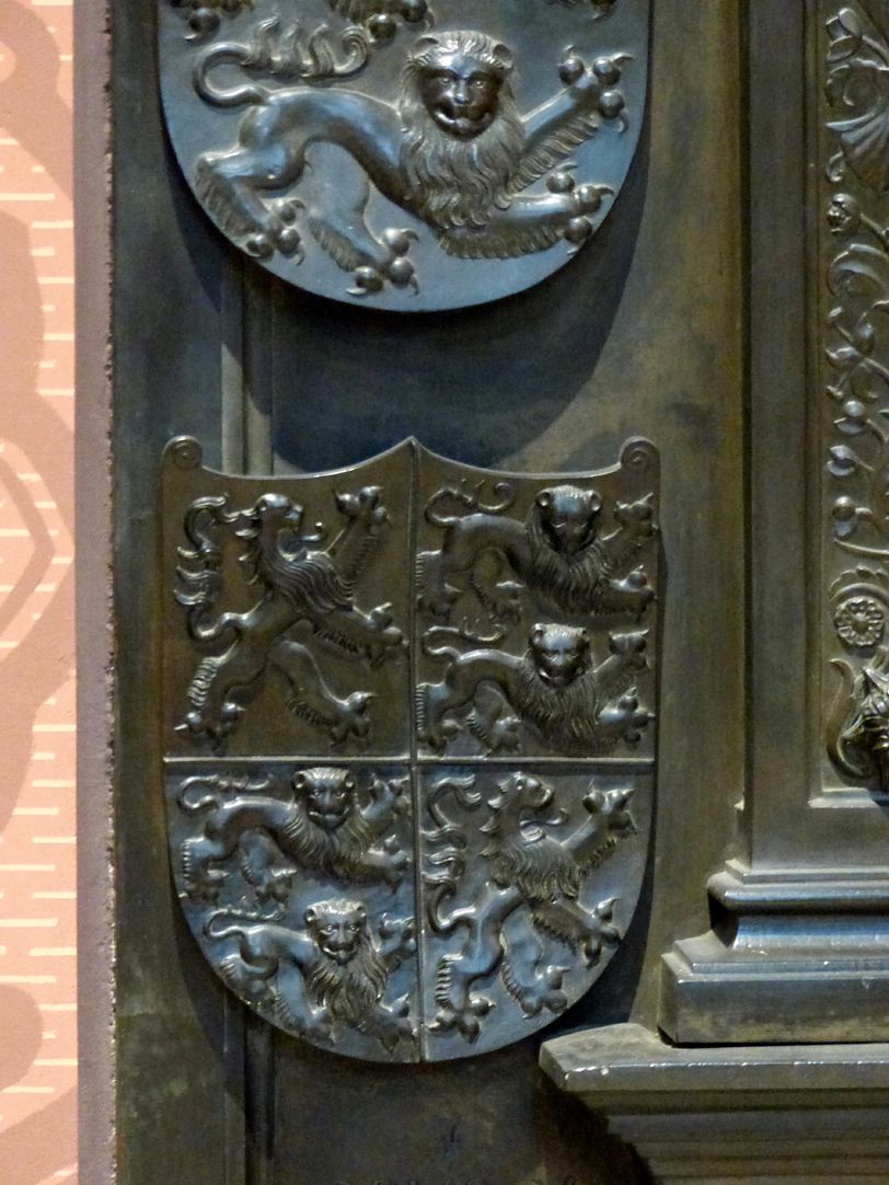 Tomb of Frederick the Wise (Wittenberg) Tomb slab, lowest coat of arms from the left