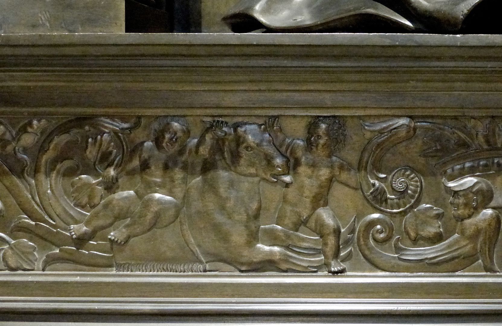 Tomb of Frederick the Wise (Wittenberg) Tomb slab, basis: with taurus/mythical creatures, playing putti, right