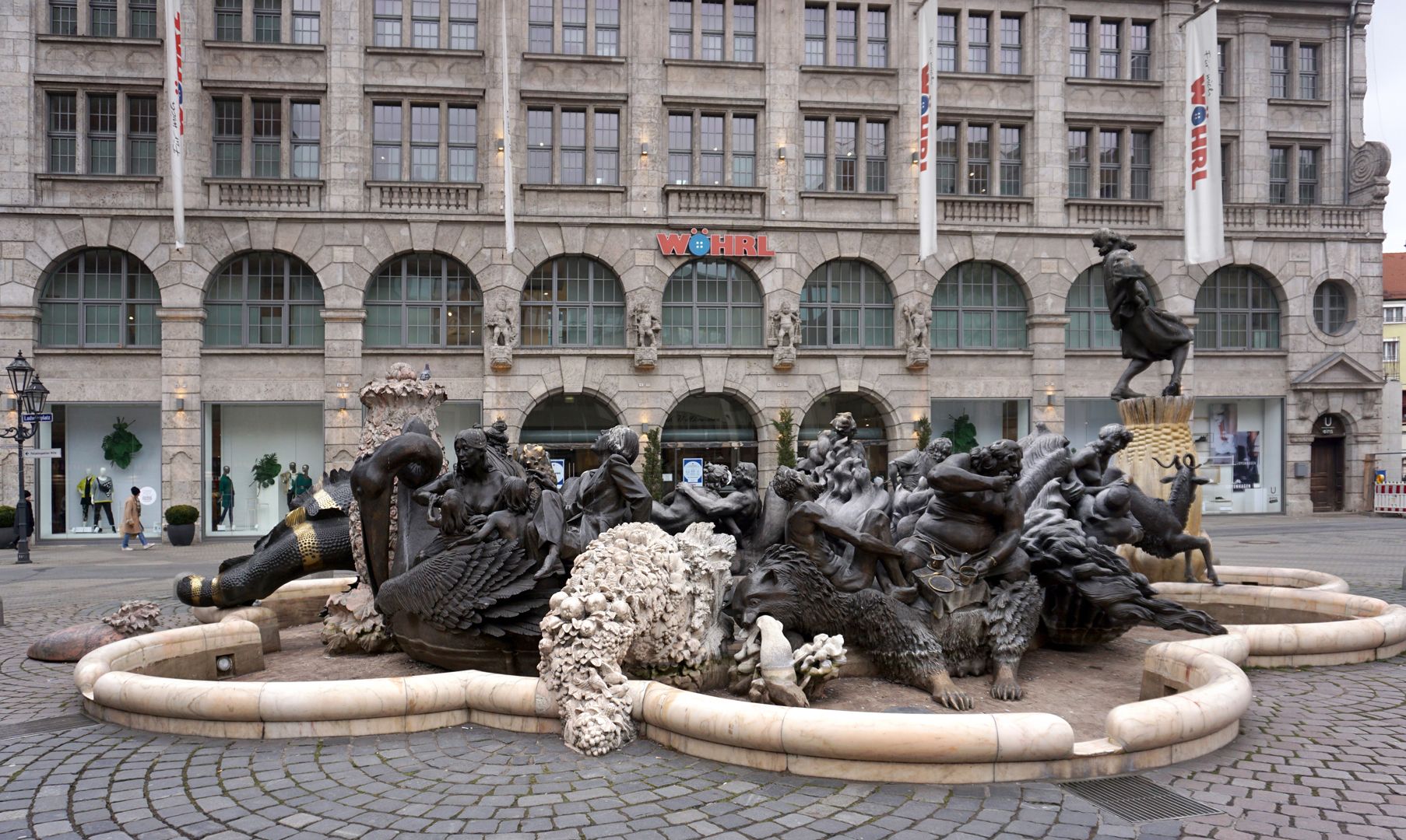 Marriage carousel/ Hans Sachs Fountain south side