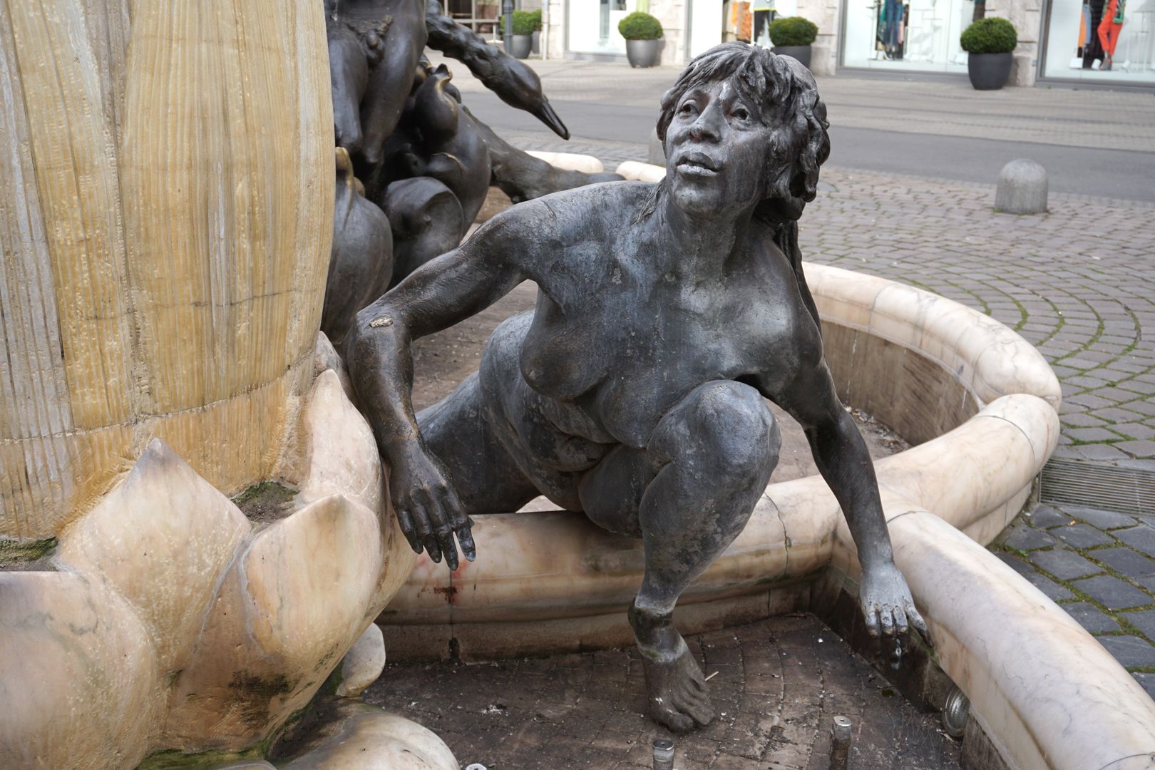 Marriage carousel/ Hans Sachs Fountain Fountain nymph