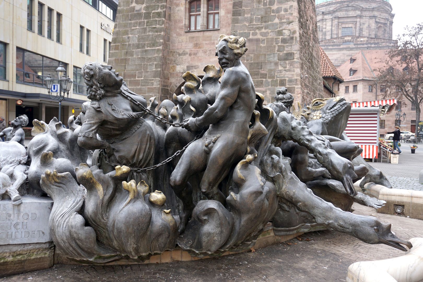 Marriage carousel/ Hans Sachs Fountain "Hell fire" with couple chained together