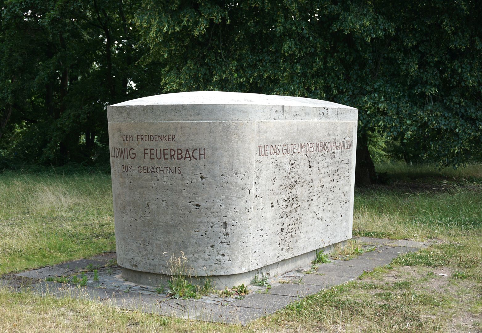 Ludwig Feuerbach Denkmal View North west