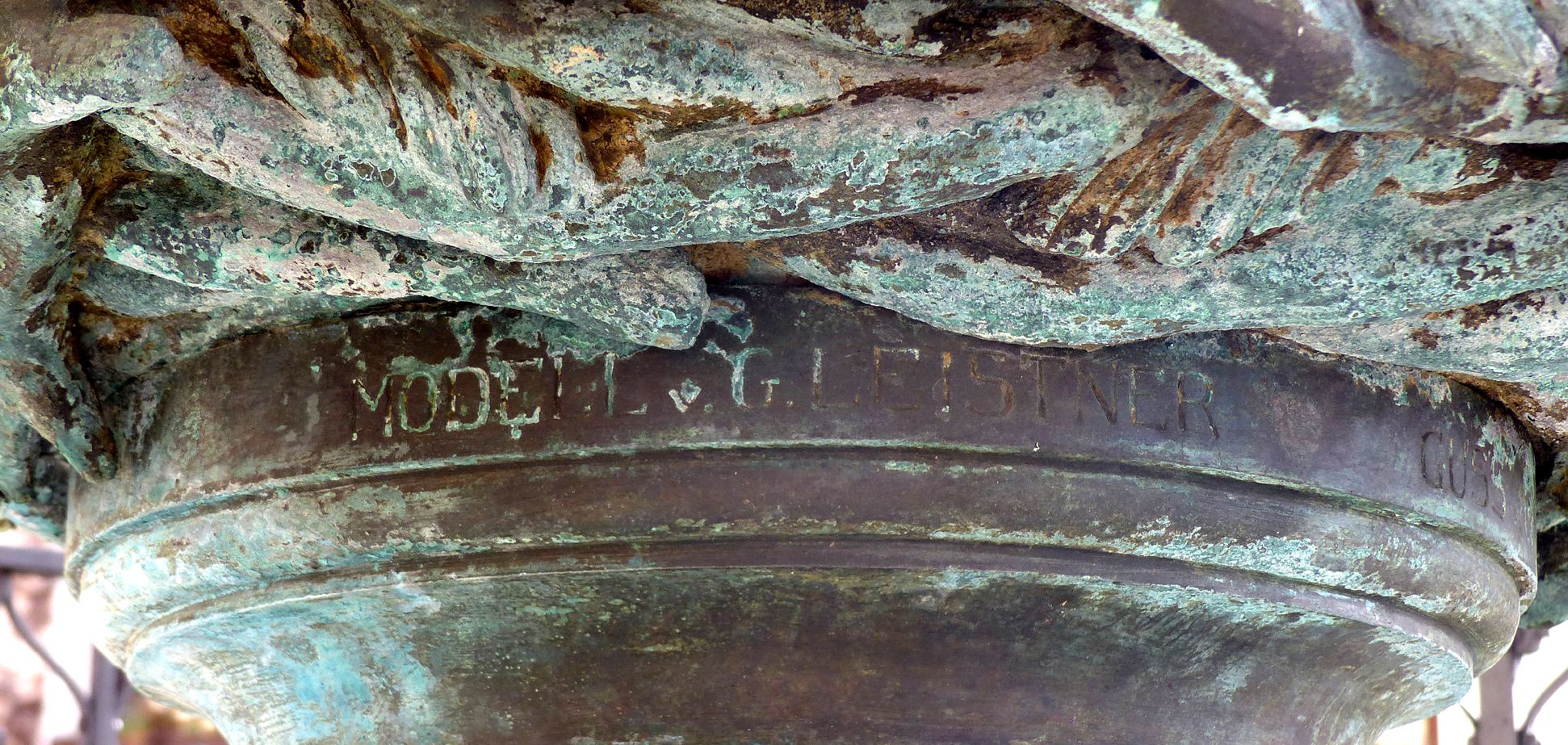 Geiersbrünnlein (Little vulture fountain) Inscription, model G. Leistner