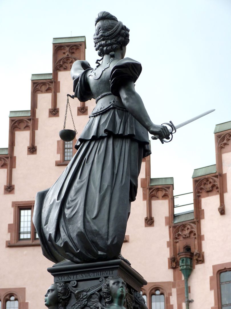 Fountain of Justice (Frankfurt a.M.) Lady Justice with sword and scales, view from the northeast