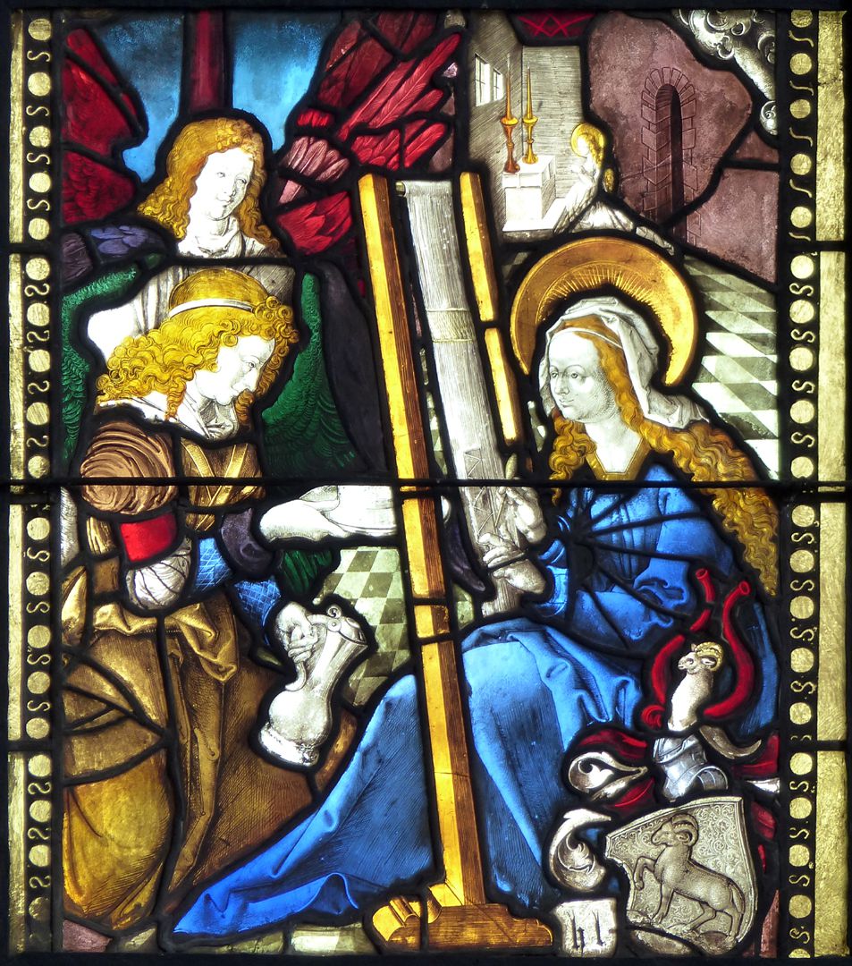 Achsen- bzw. Ostfenster Maria am Webstuhl wird von Engeln umsorgt