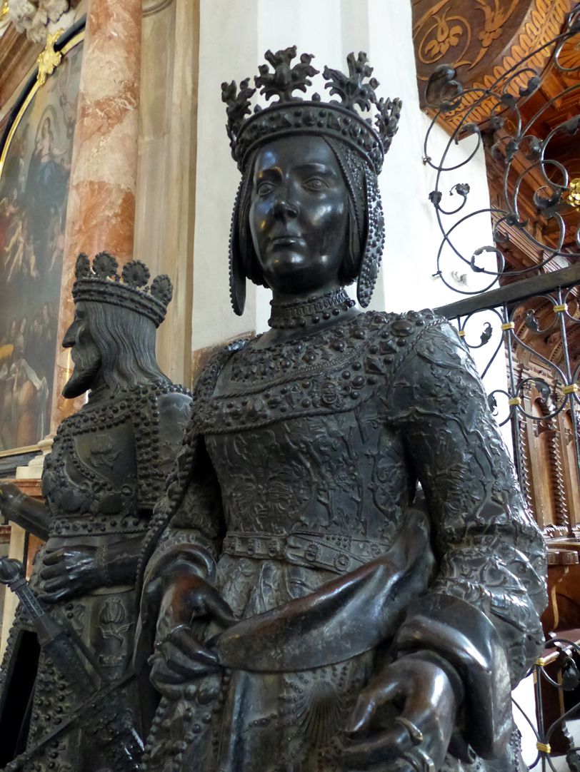 Joan of Castile (Innsbruck) Upper half of the statue