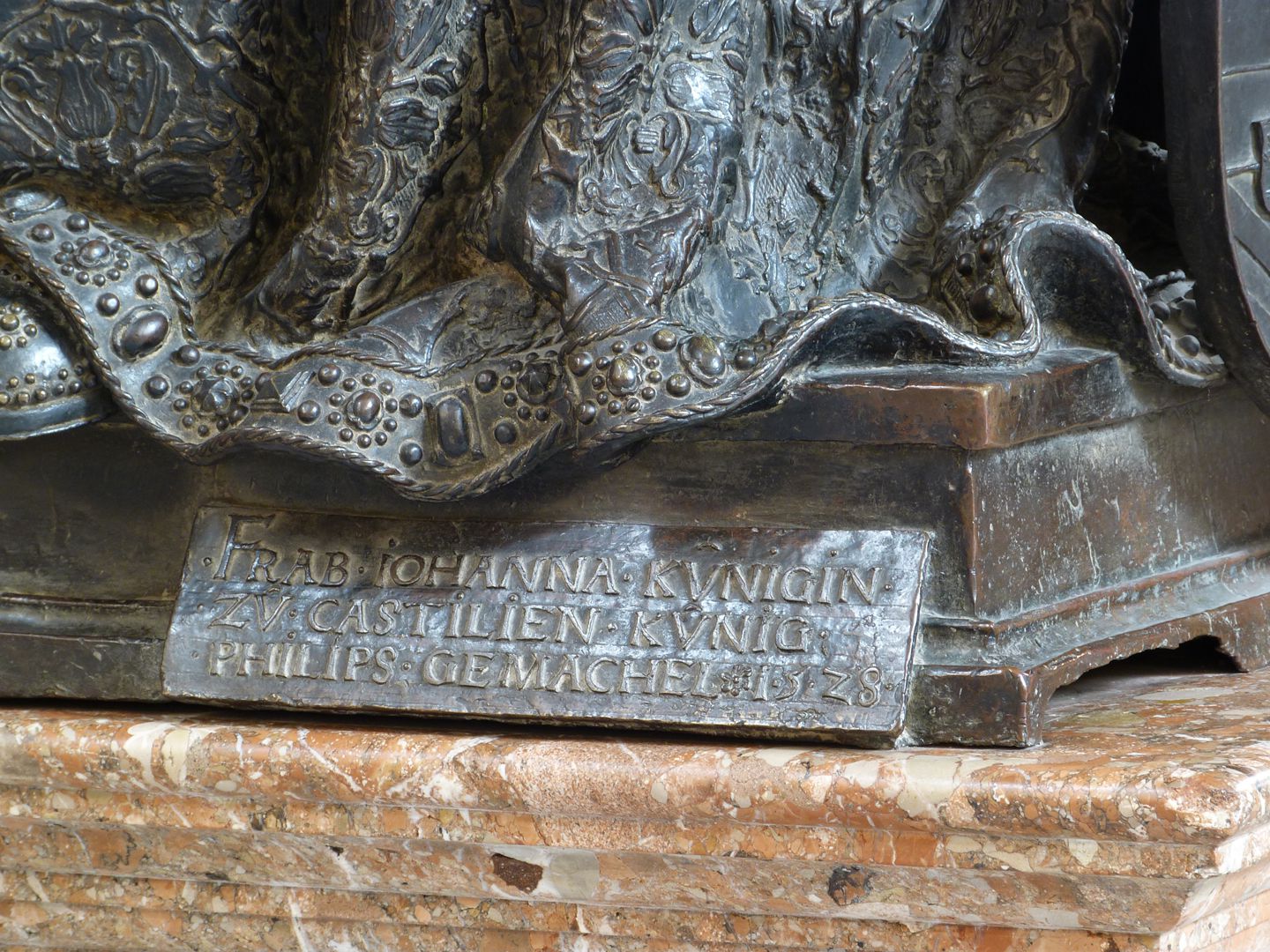 Joan of Castile (Innsbruck) Pedestal with Inscription: FRAB . IOHANNA . KVNIGIN ./. ZV CASTILIEN . KVNIG ./. PHILIPS . GEMACHEL .1.5.2.8.