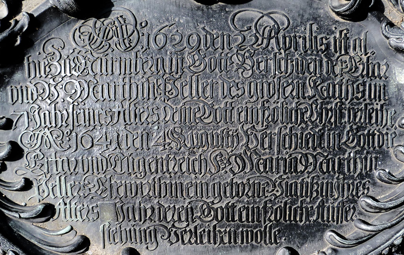 Epitaph des Martin Peller (gest. 1629) und Ehefrau Maria Viatis (gest. 1641) Inschriftkartusche, Detail Inschrift