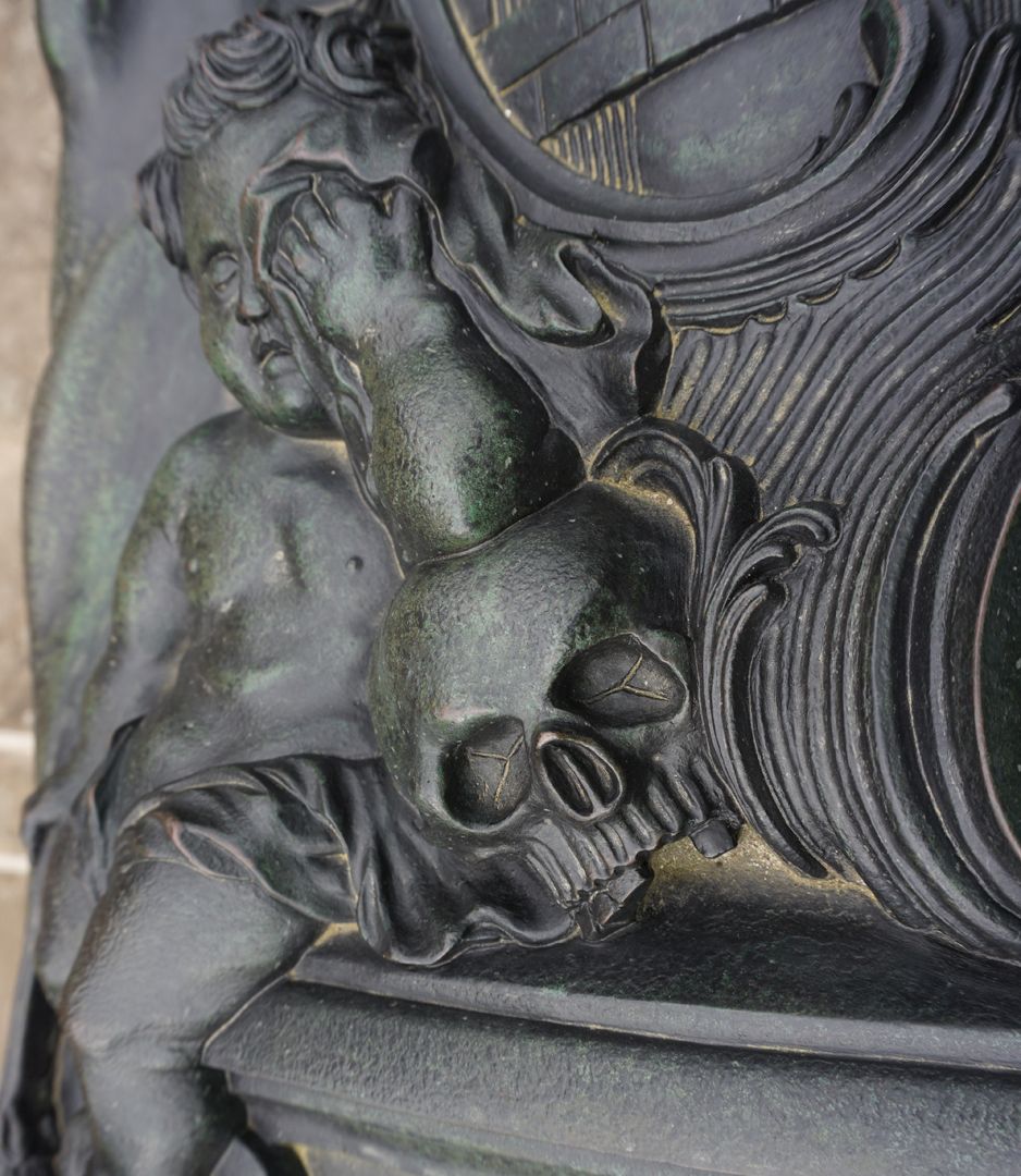 Gravesite of Carl Friedrich Behaim mourning putto leaning on a skull