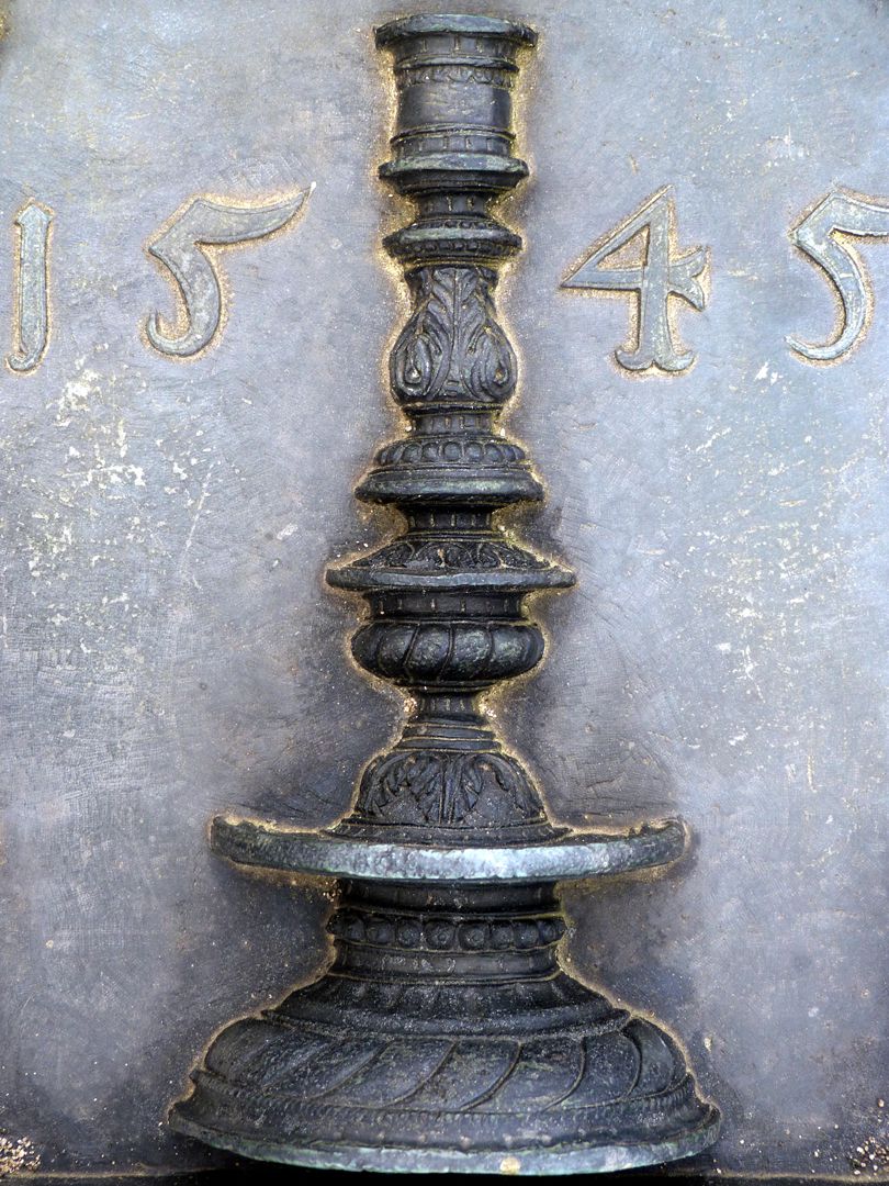 Epitaph des Hanß Parterum Tischleuchter mit Jahreszahl 1545