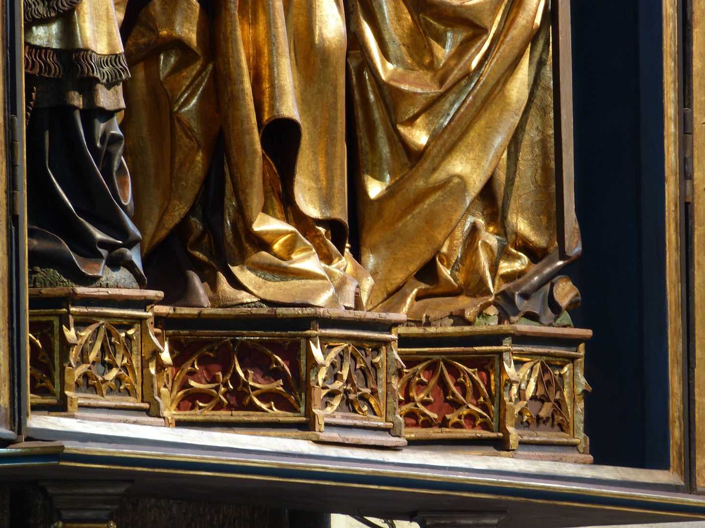 St Catherine's reredos of Levinus Memminger Figure pedestals