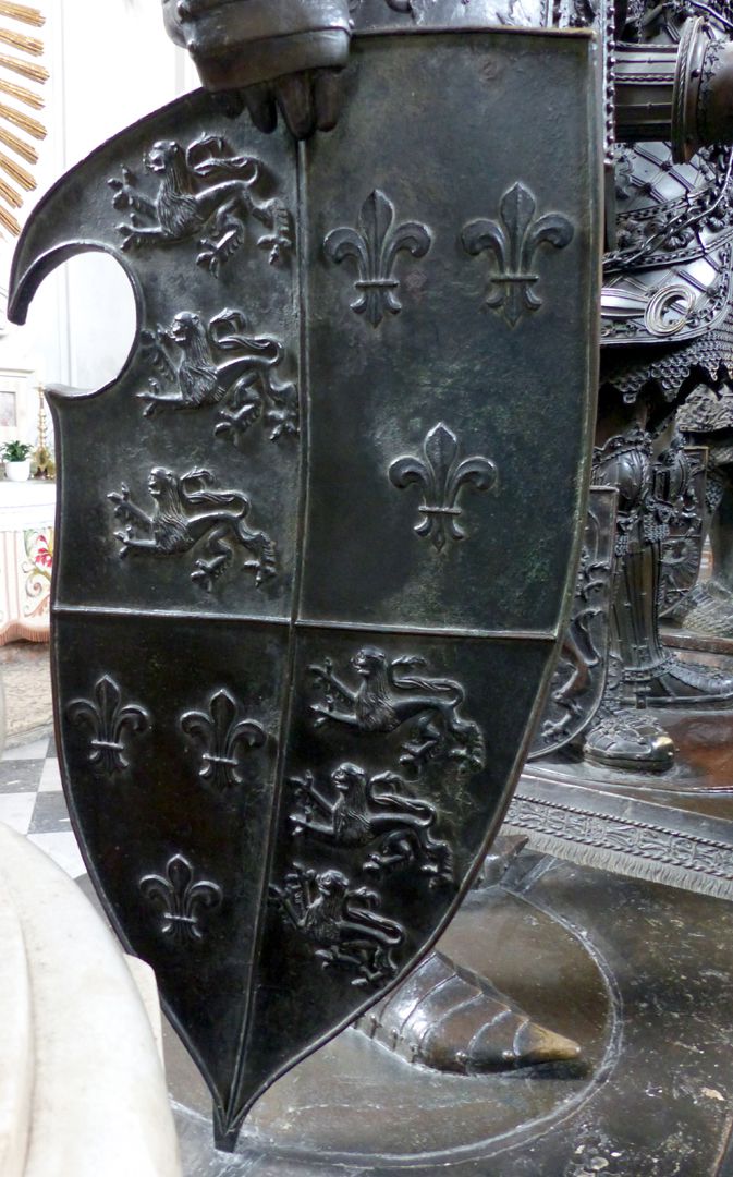 King Arthur (Innsbruck) Shield with coat of arms