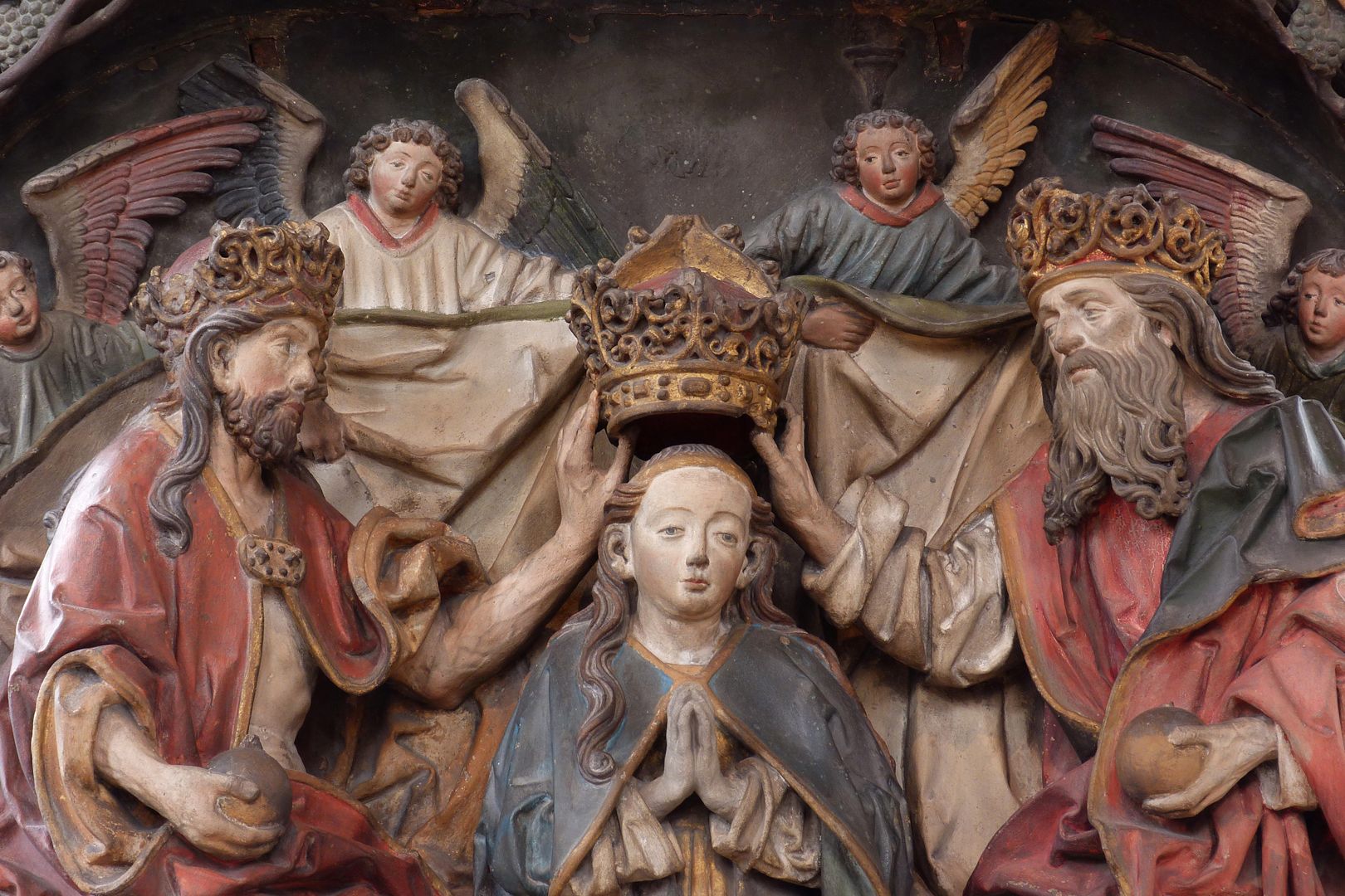 Epitaph of Hans Rebeck Detail mit der Krönung Marias durch Christusgott und Gottvater mit assistierenden Engeln
