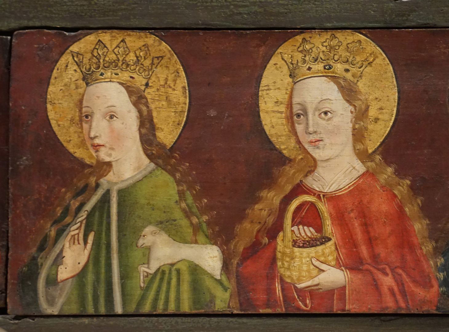 Krell-Altar rechte Predellahälfte mit den Heiligen: Agnes und Dorothea, Detailansicht