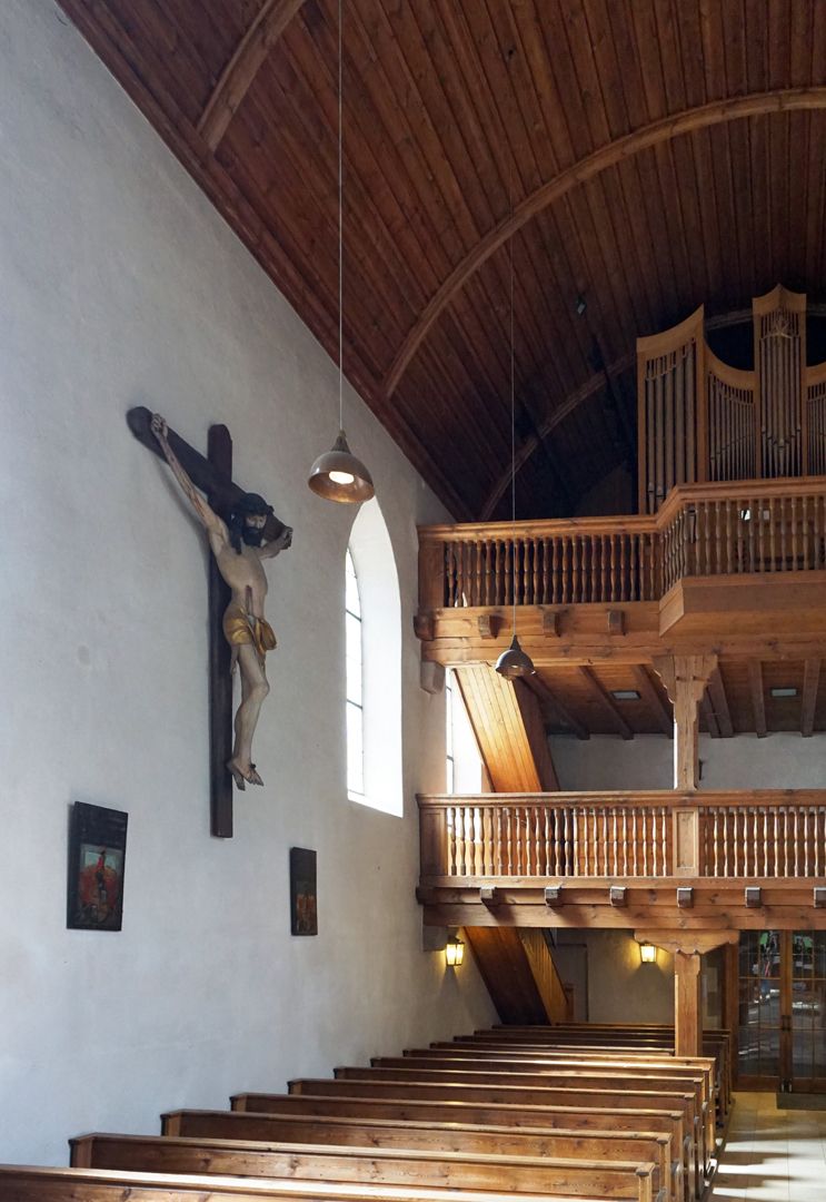 Crucifix General view, south wall