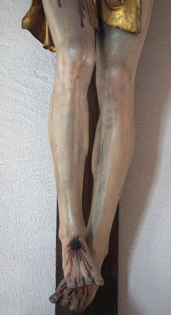 Crucifix Detailed view of the legs