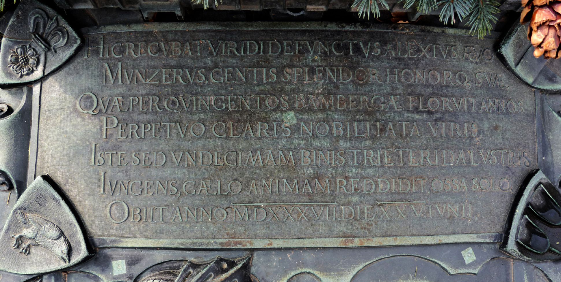 Alexius Müntzer of Bamberg (died 1537) and Katharina Eisen (died 1552) Latin inscription