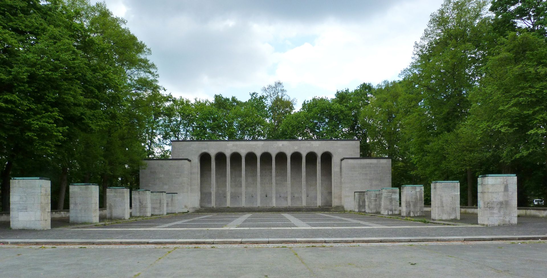 War memorial in Luitpoldhain Forecourt and arcade hall