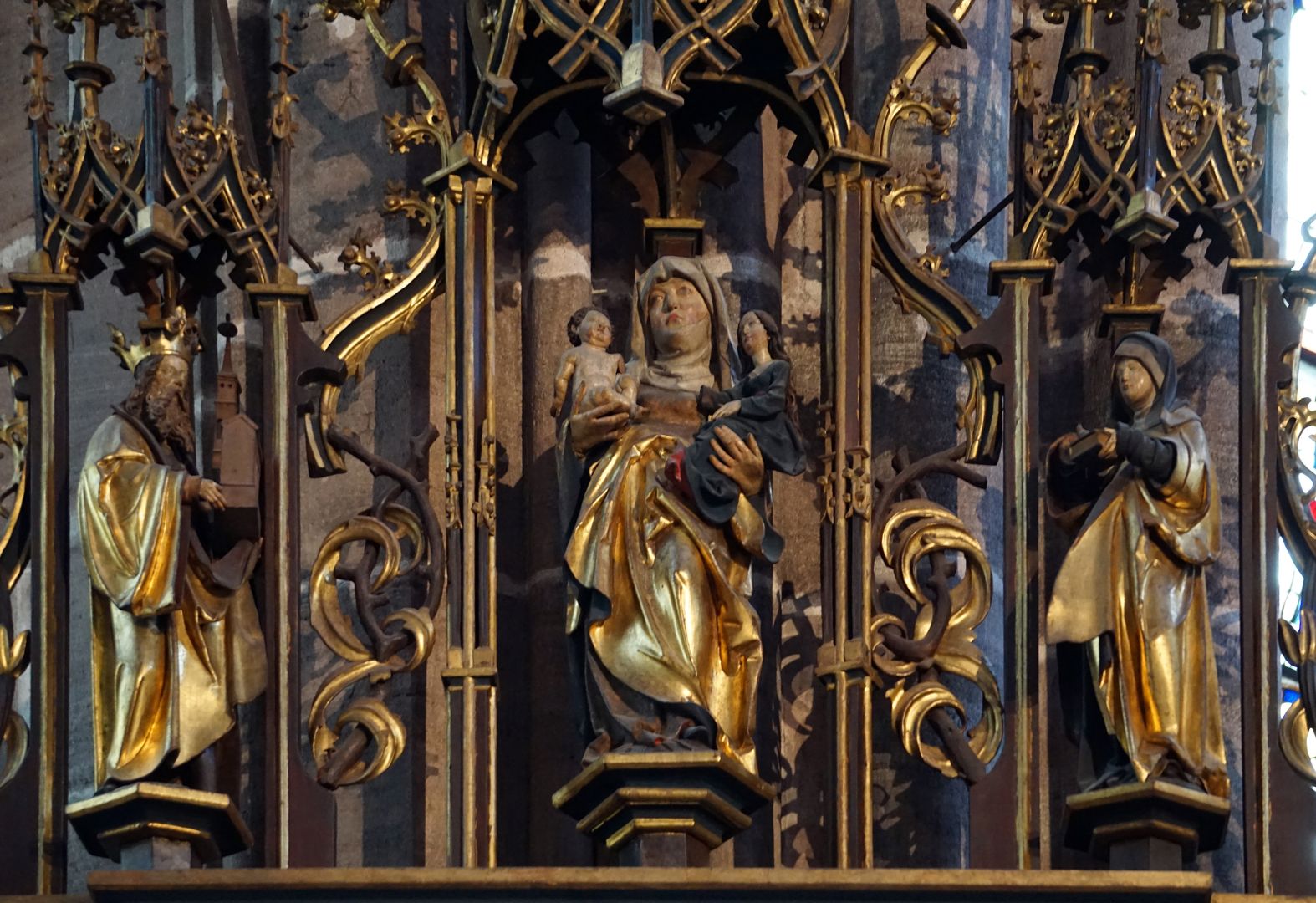 St. Anne´s Altar lower crowning structure, with Henry II, Mary and Ottilie