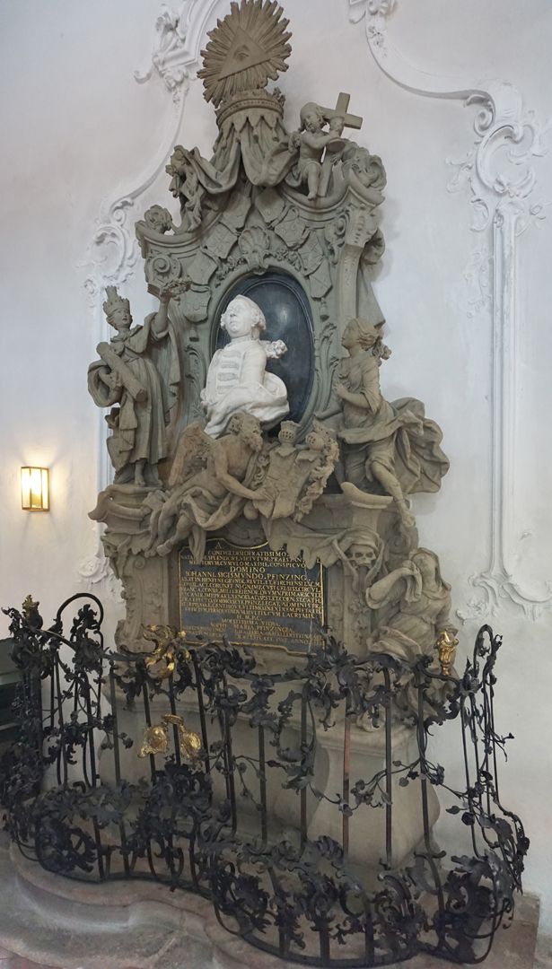 Grabmal des Johann Sigmund Pfinzing (Henfenfeld) Schrägansicht