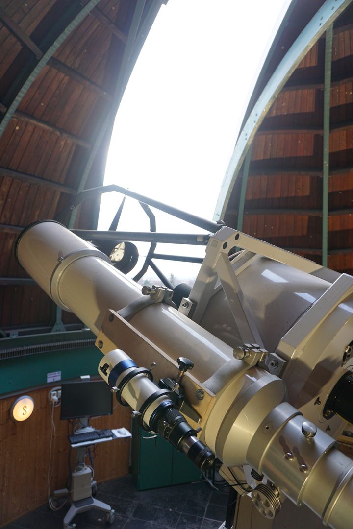 Public observatory on the Rechenberg opened dome and reflecting telescope