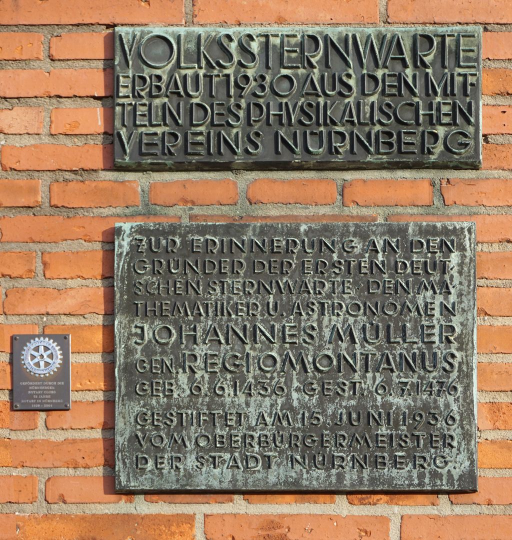 Public observatory on the Rechenberg commemorative and donor plaques at the entrance