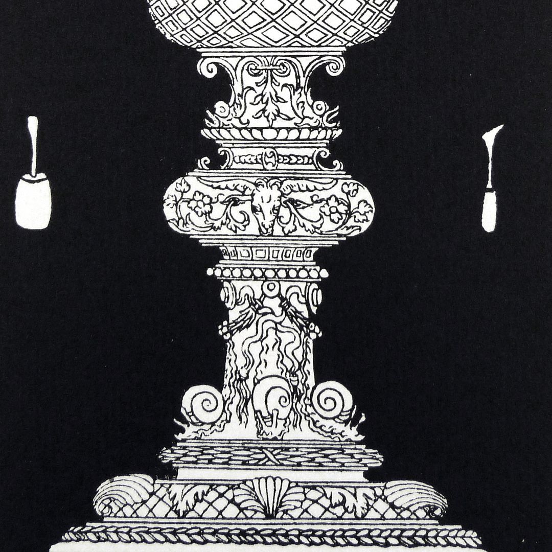 Design of a goblet on the left and on the right, clubs and bale irons / scroll decoration at the foot of the foot. vol. 20.21.39