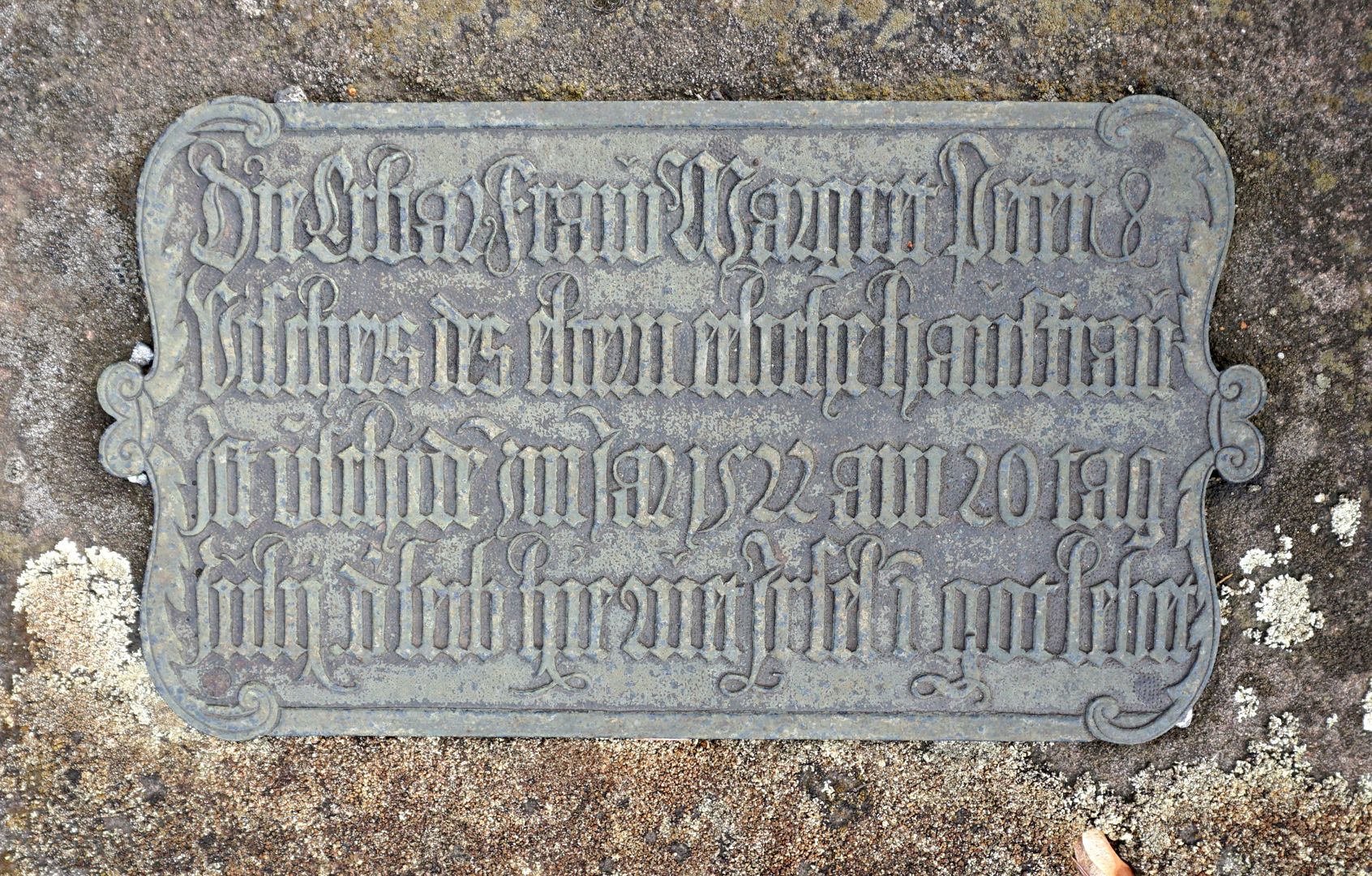 Peter Vischer gravesite Inscription: "The honourable Margret ,Peter Vischer the Elder`s legitimate housewife died in the year 1522 on the 20th day of July, her body resting here.
