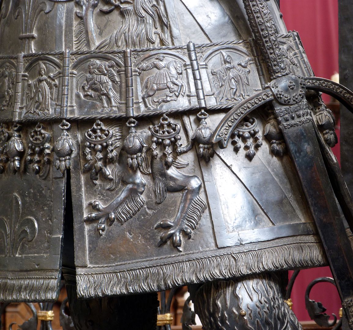 Philipp the Good (Innsbruck) Detail of the armour skirt and sword