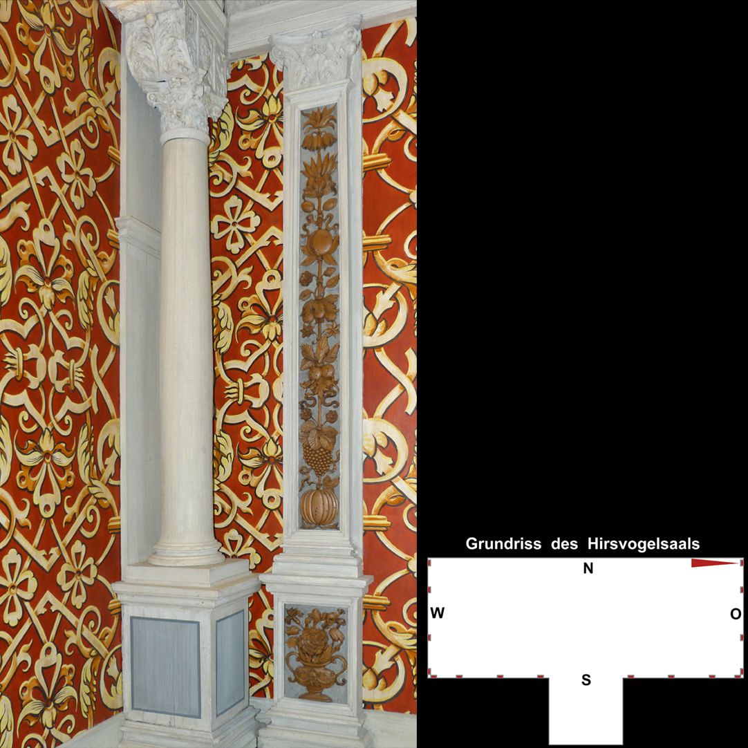 Pilaster sequence in the Hirsvogel Hall Northeast corner with wooden pillar and pilaster