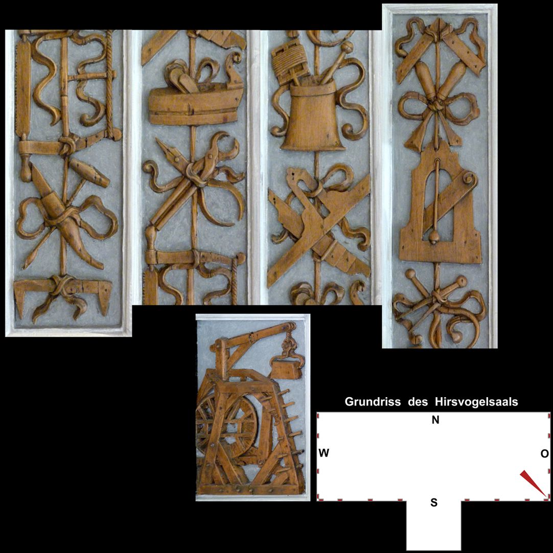 Pilasterabfolge im Hirsvogelsaal oben: Pilastersegmente mit Werkzeugen; unten: Postament mit Baukran