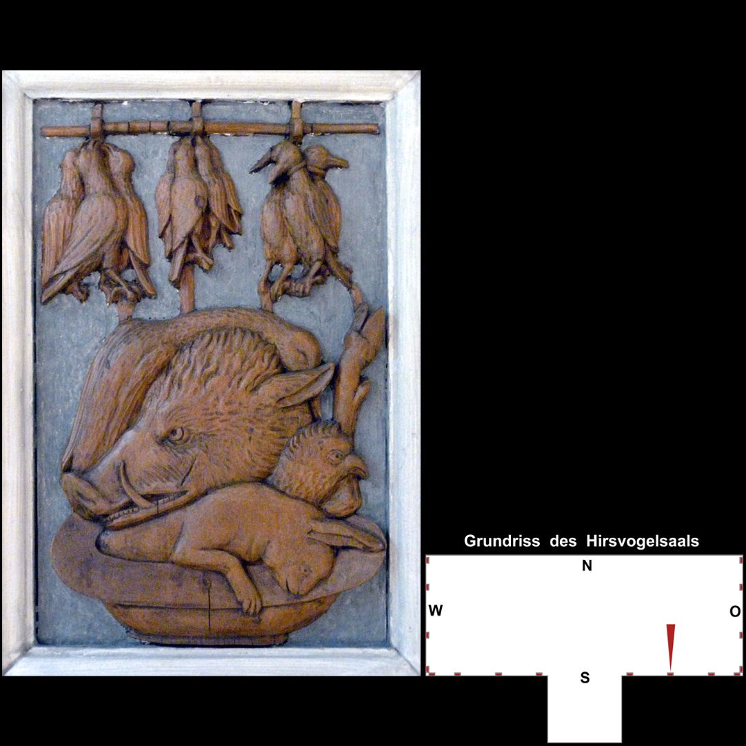 Pilasterabfolge im Hirsvogelsaal Postament mit totem Wild und Geflügel