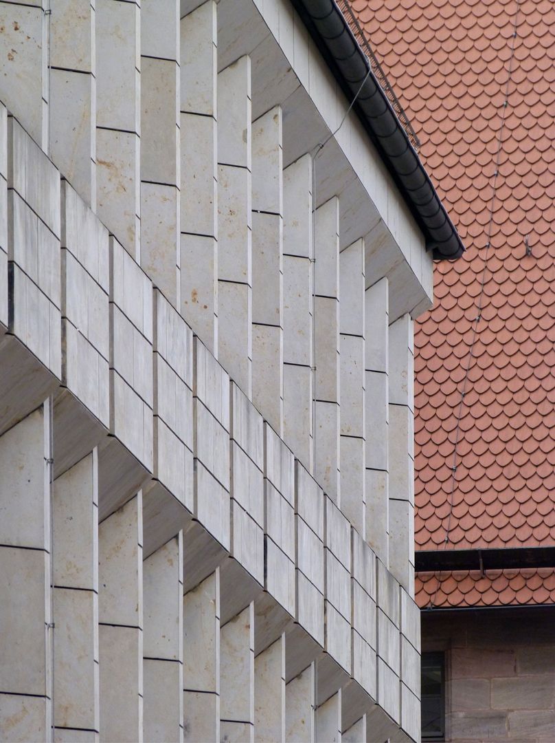 Extension of the police headquarters Window axes