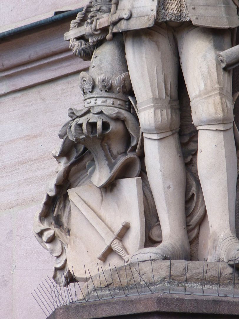 Knight Kreß of Kressenstein Detail with shield and coat of arms