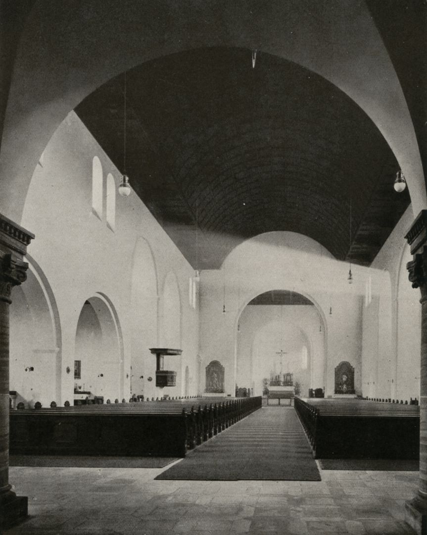 St. Ludwig Church Nave towards the altar with the original wood vault / photo from „Otto Schulz“, Friedrich Ernst Hübsch Verlag, 1929