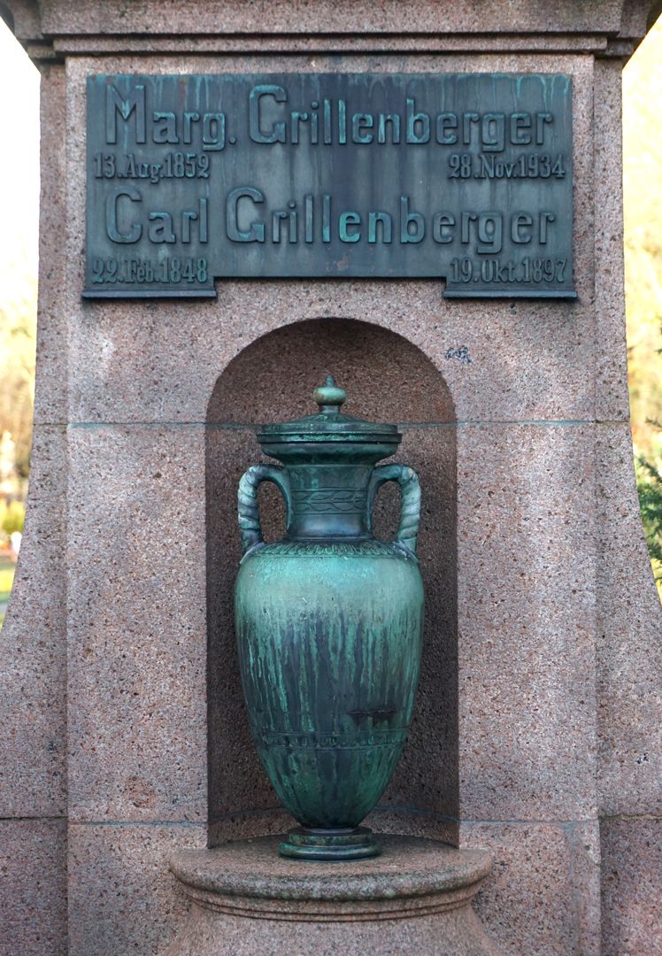 Carl Grillenberger grave monument Inscription spouses, Margarethe (née Reuter) and Carl Grillenberger