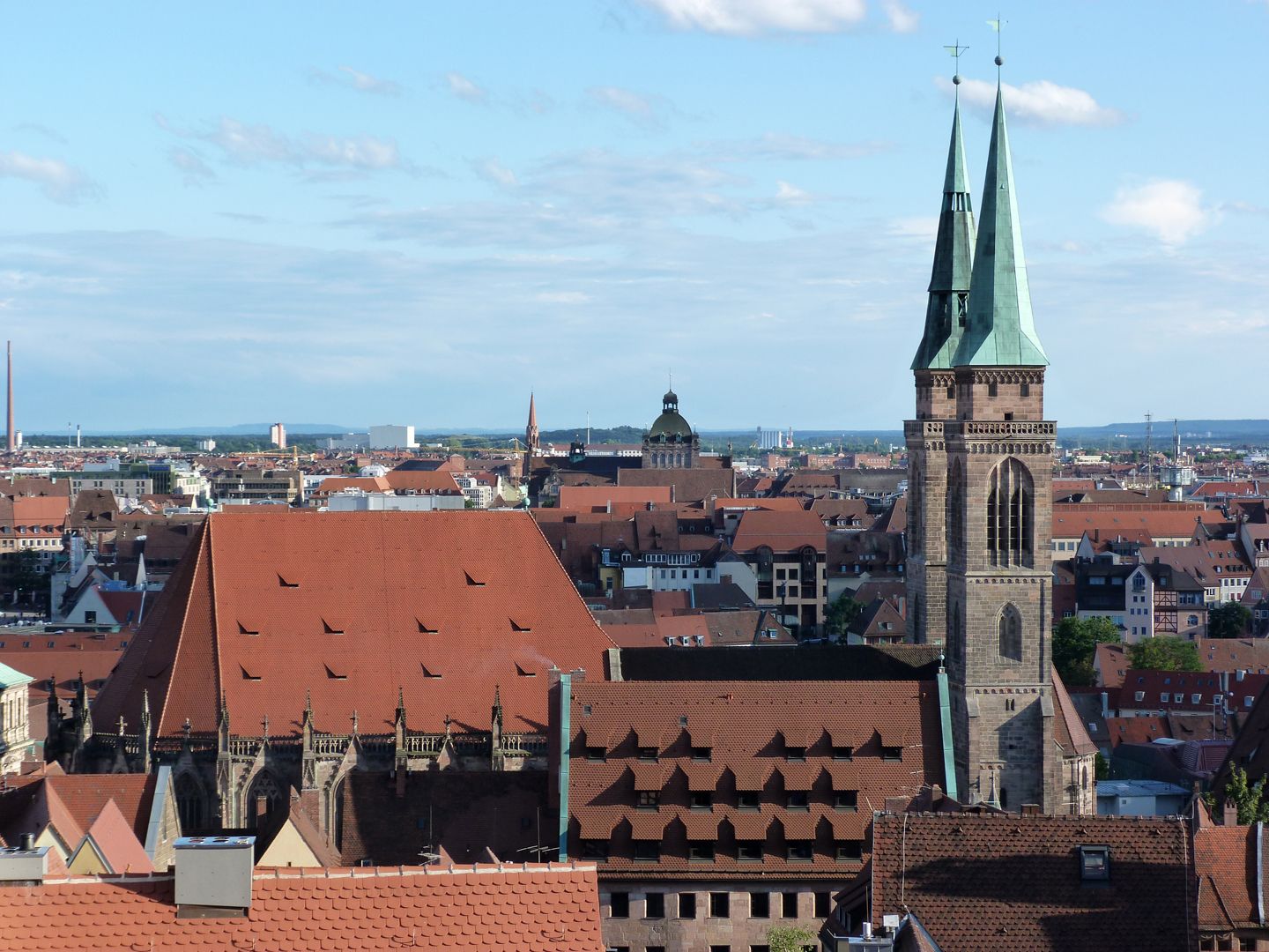 Die Sebalduskirche als Architektur St. Sebald im Stadtbild von N