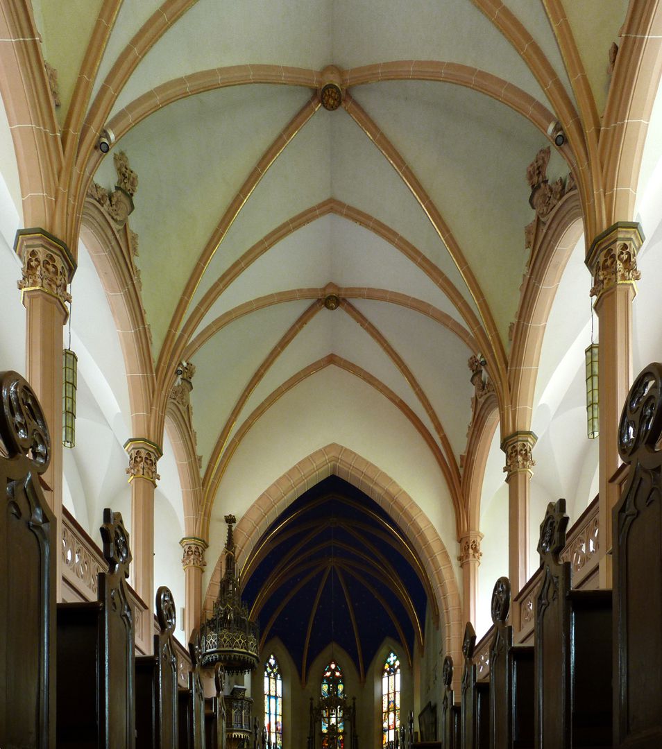 Parish Church St. Peter´s (Sonneberg) Wooden central nave