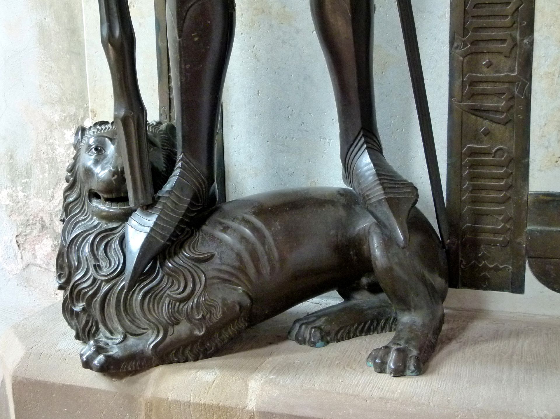Bronze statue of Otto IV of Henneberg (Römhild) Lion