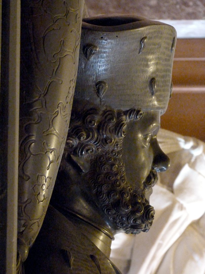 Tischgrab des Johann Cicero, Kurfürst von Brandenburg rechtes Kopfprofil