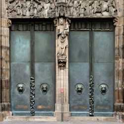 St. Lorenz-Church, West Entrance Portal, Bronze doors