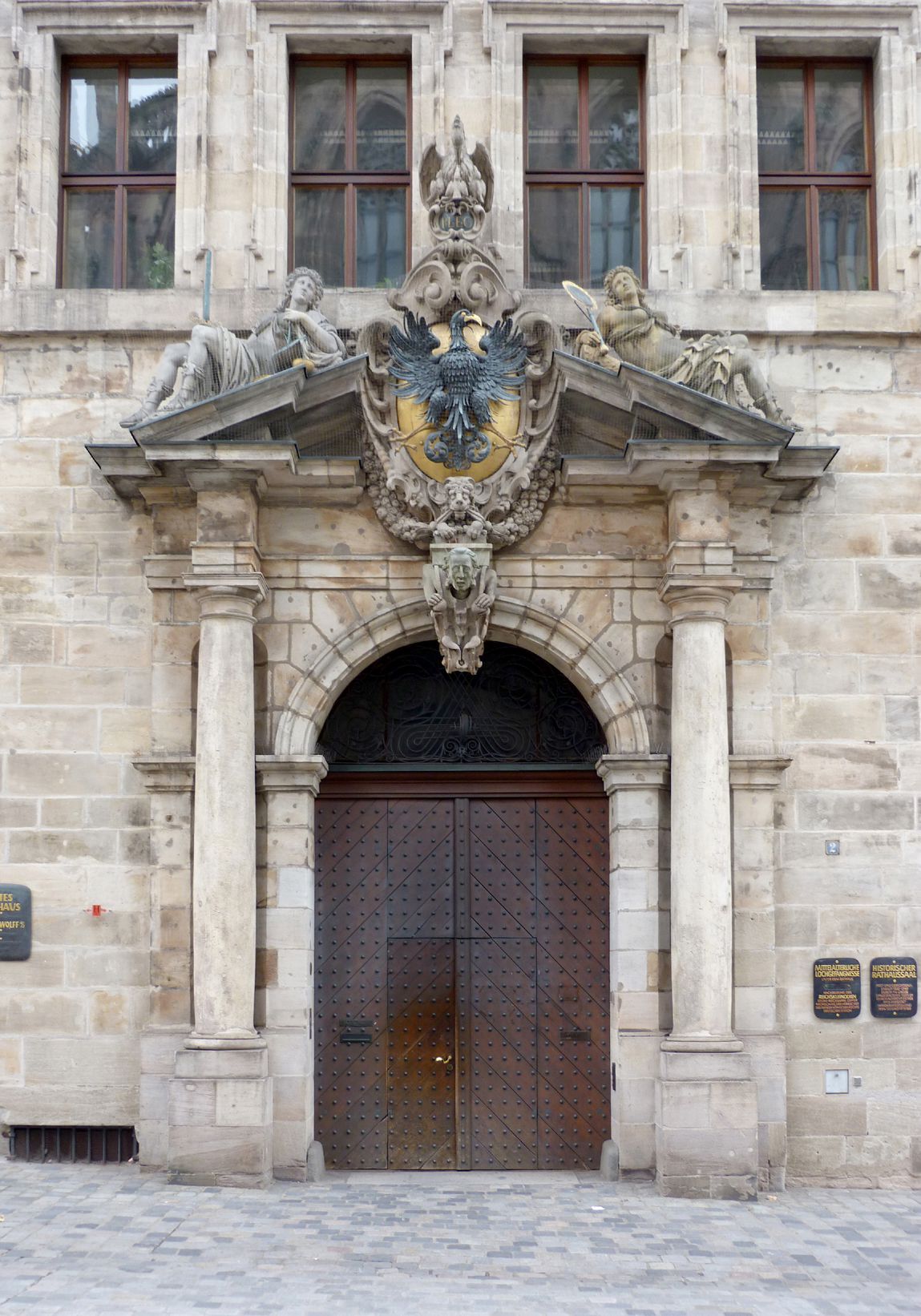 City Hall, Wolff building Central portal