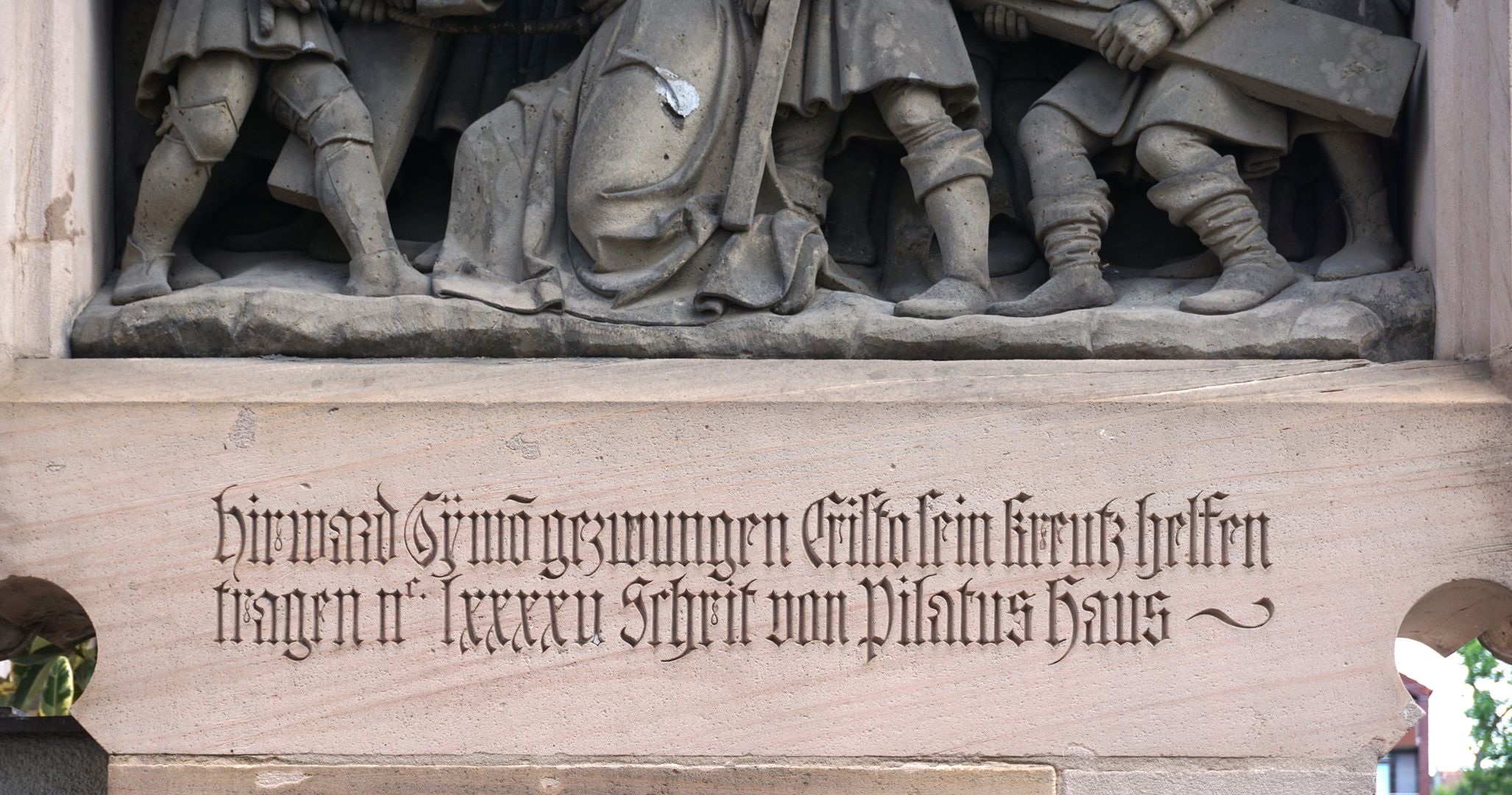 2nd Station of the Cross Inschrift: Hir ward Symo(n) gezwungen Cristo sein kreutz helfen tragen IIc LXXXXV (295) Schrit von Pilatus Haus